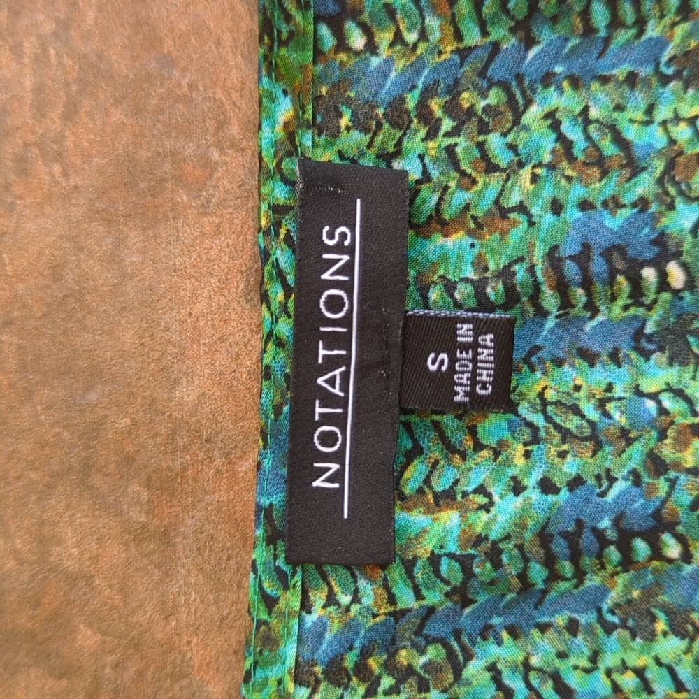 Notations Sleeveless Top - Picture 6 of 6